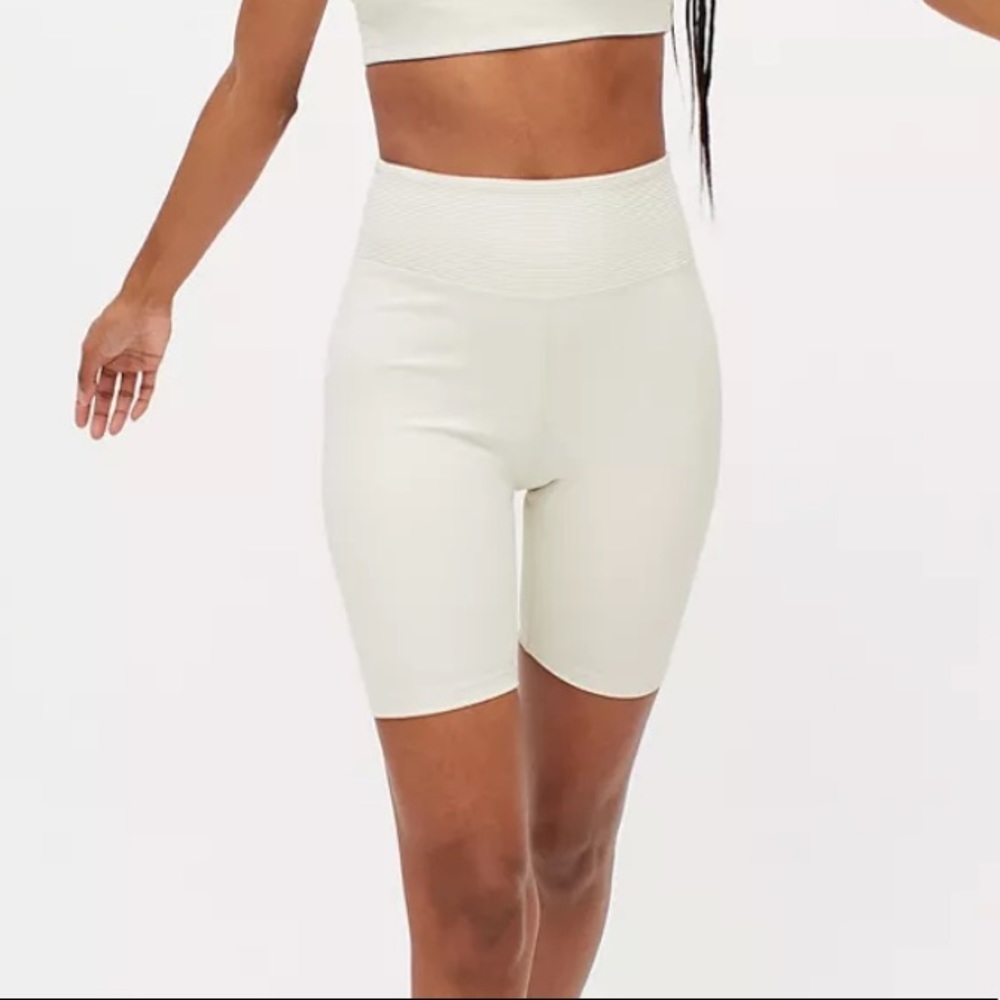 Year of Ours x Bandier Ribbed Bike Shorts in White